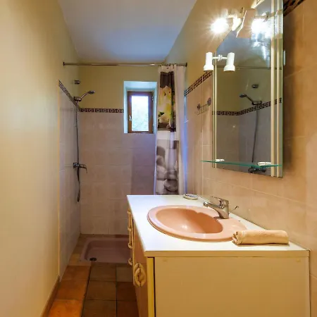 Lozard By Interhome